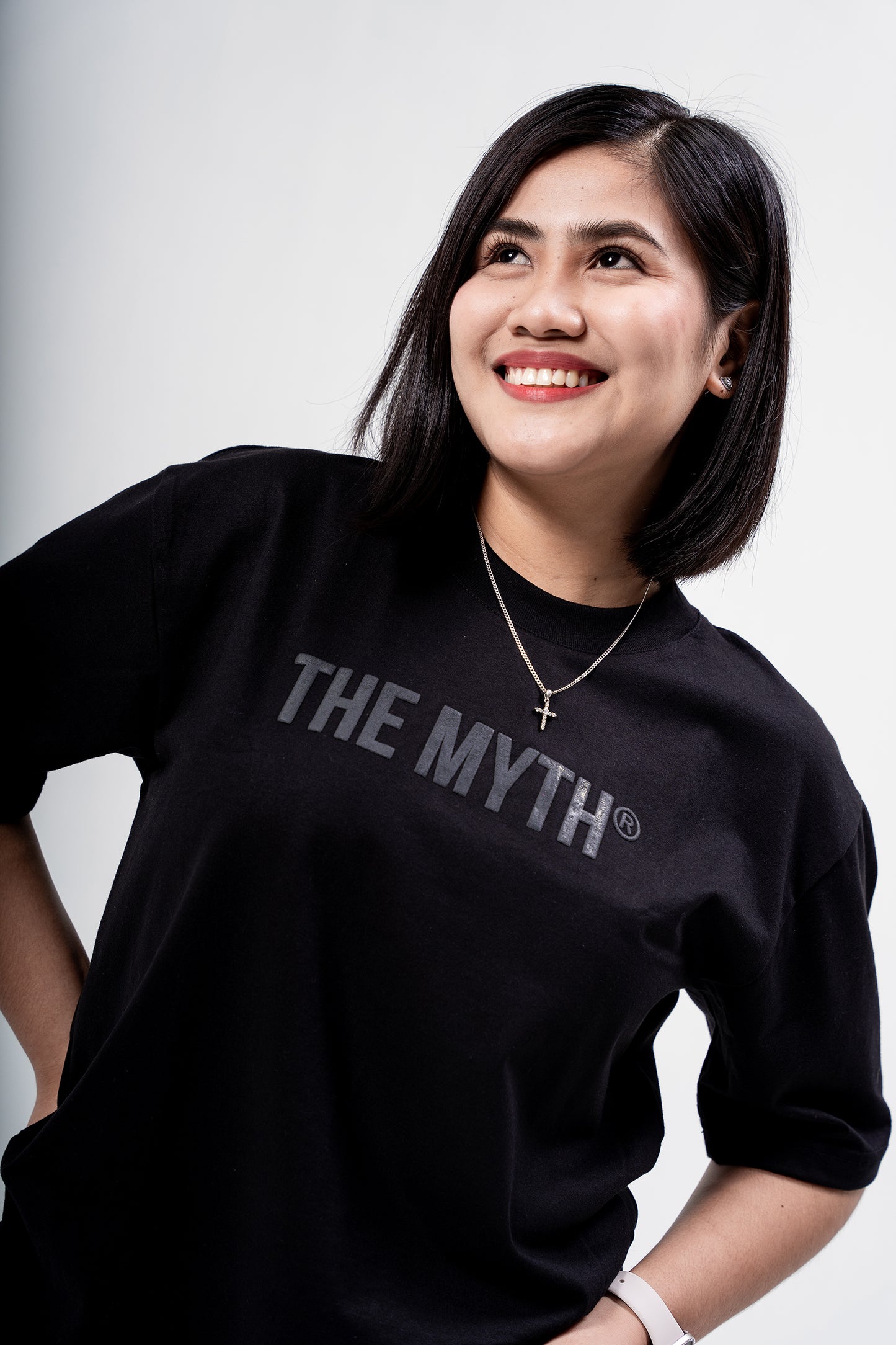 EMBOSSED PRINT TEE - BLACK
