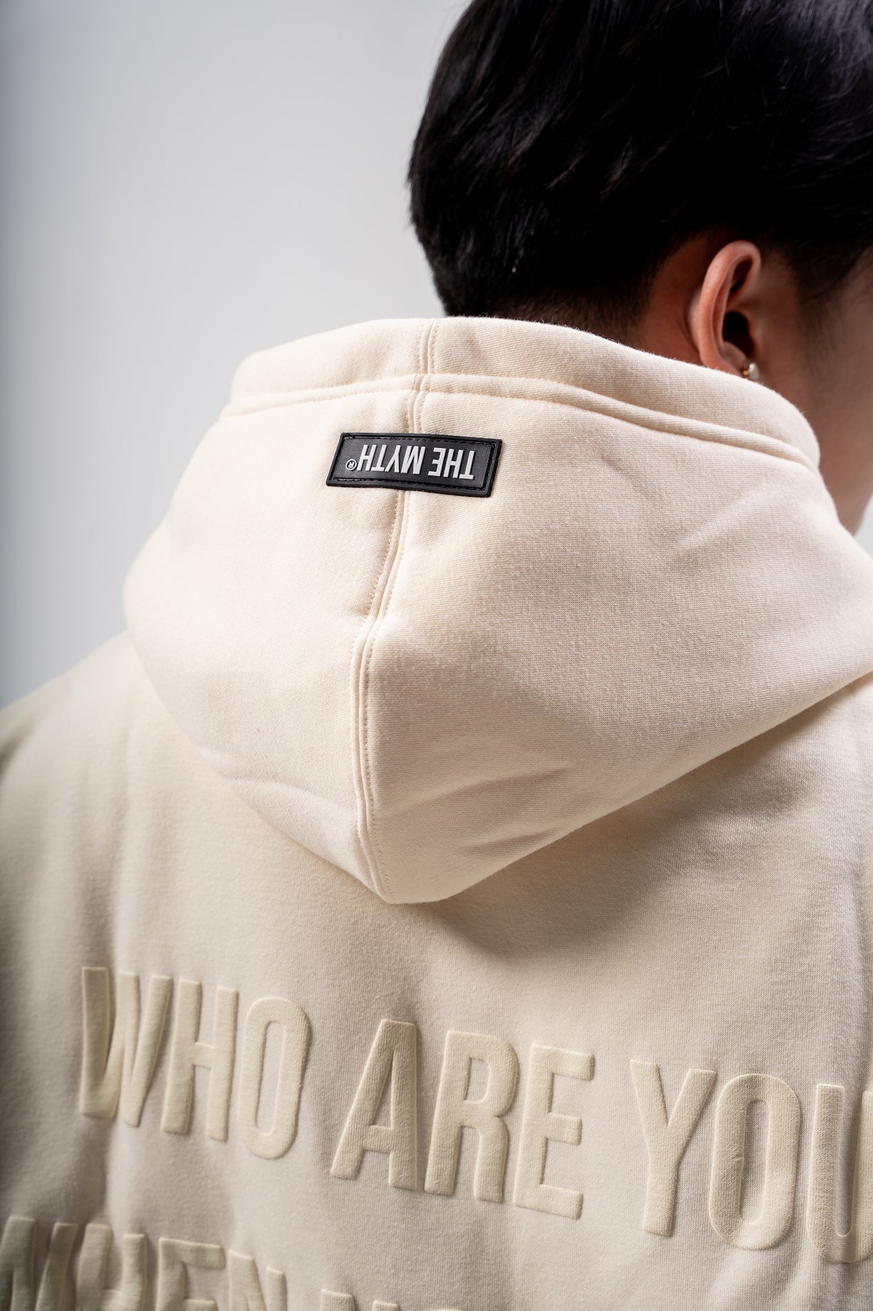 BOXY CROPPED EMBOSSED PRINT HOODIE - CREAM