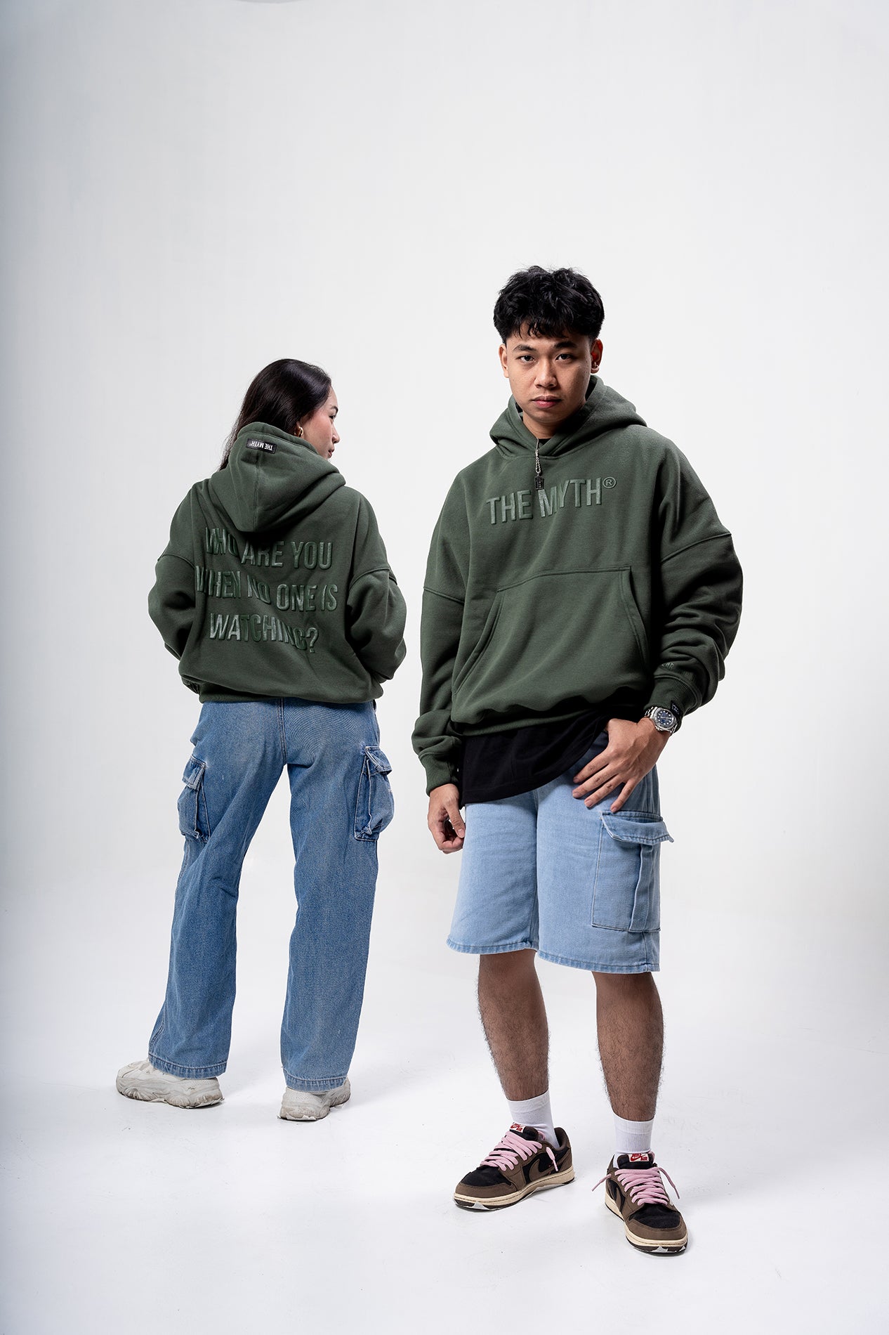 BOXY CROPPED EMBOSSED PRINT HOODIE - MOSS GREEN