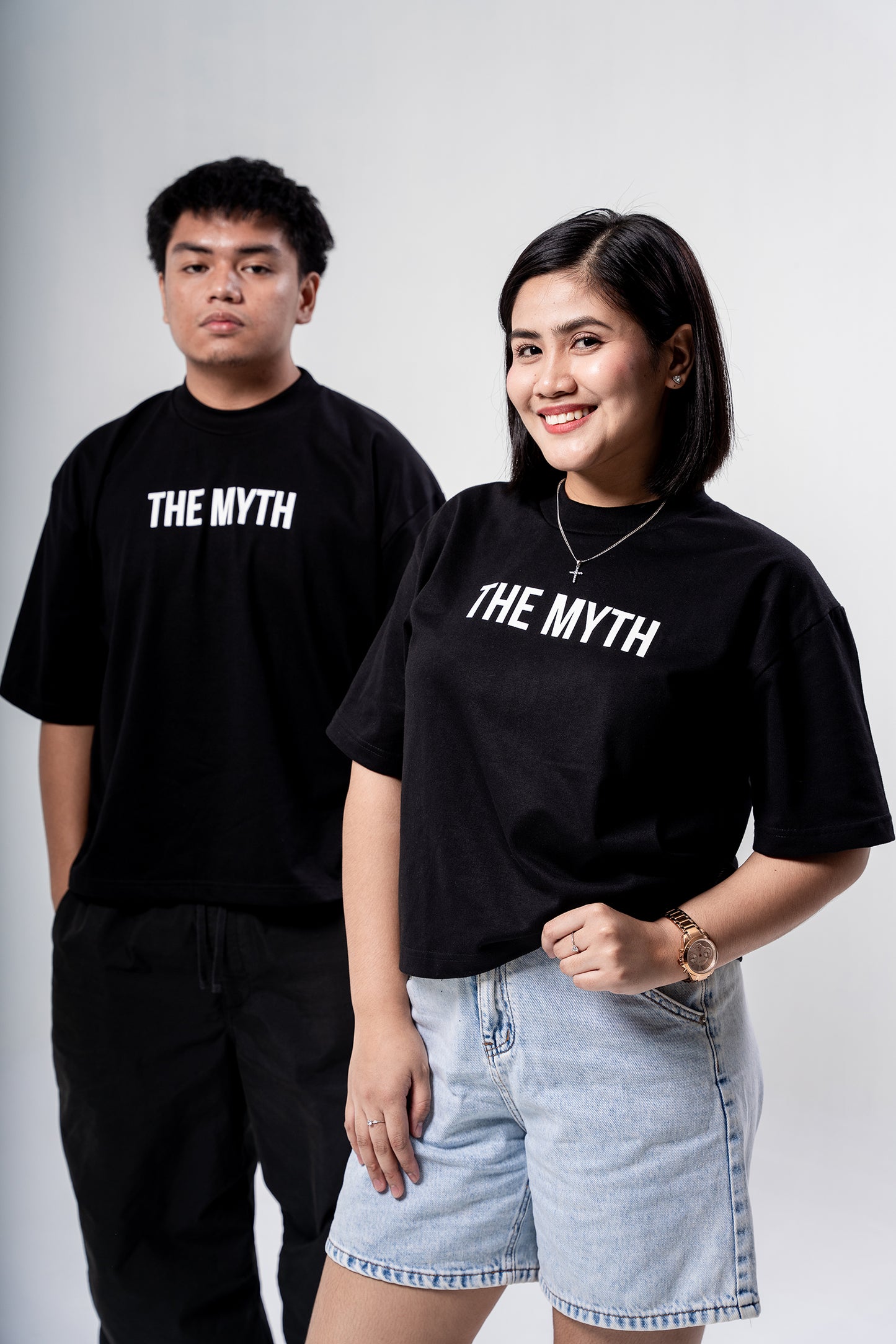 OG LOGO BOXY FIT CROPPED TEE - BLACK