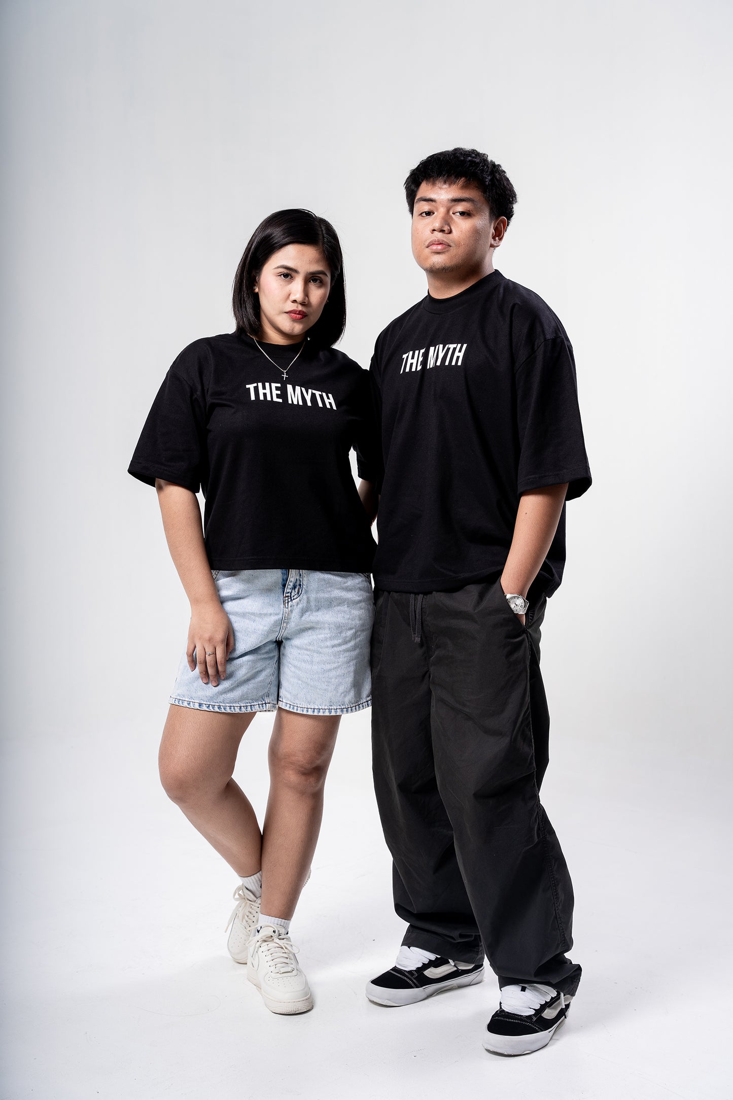 OG LOGO BOXY FIT CROPPED TEE - BLACK