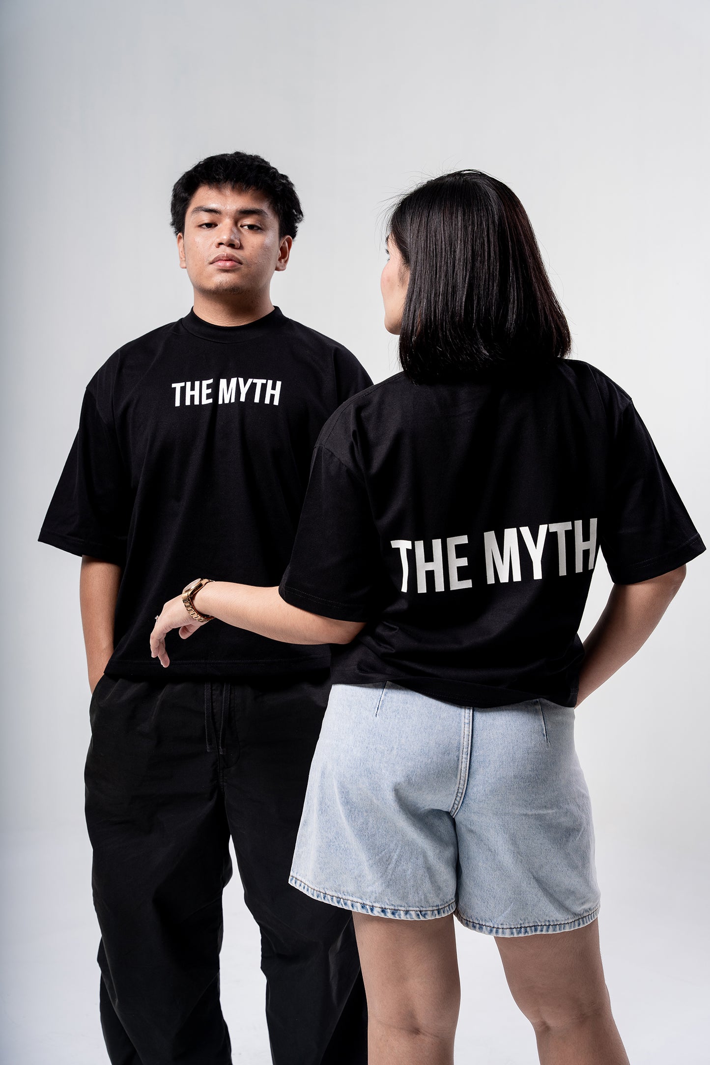 OG LOGO BOXY FIT CROPPED TEE - BLACK