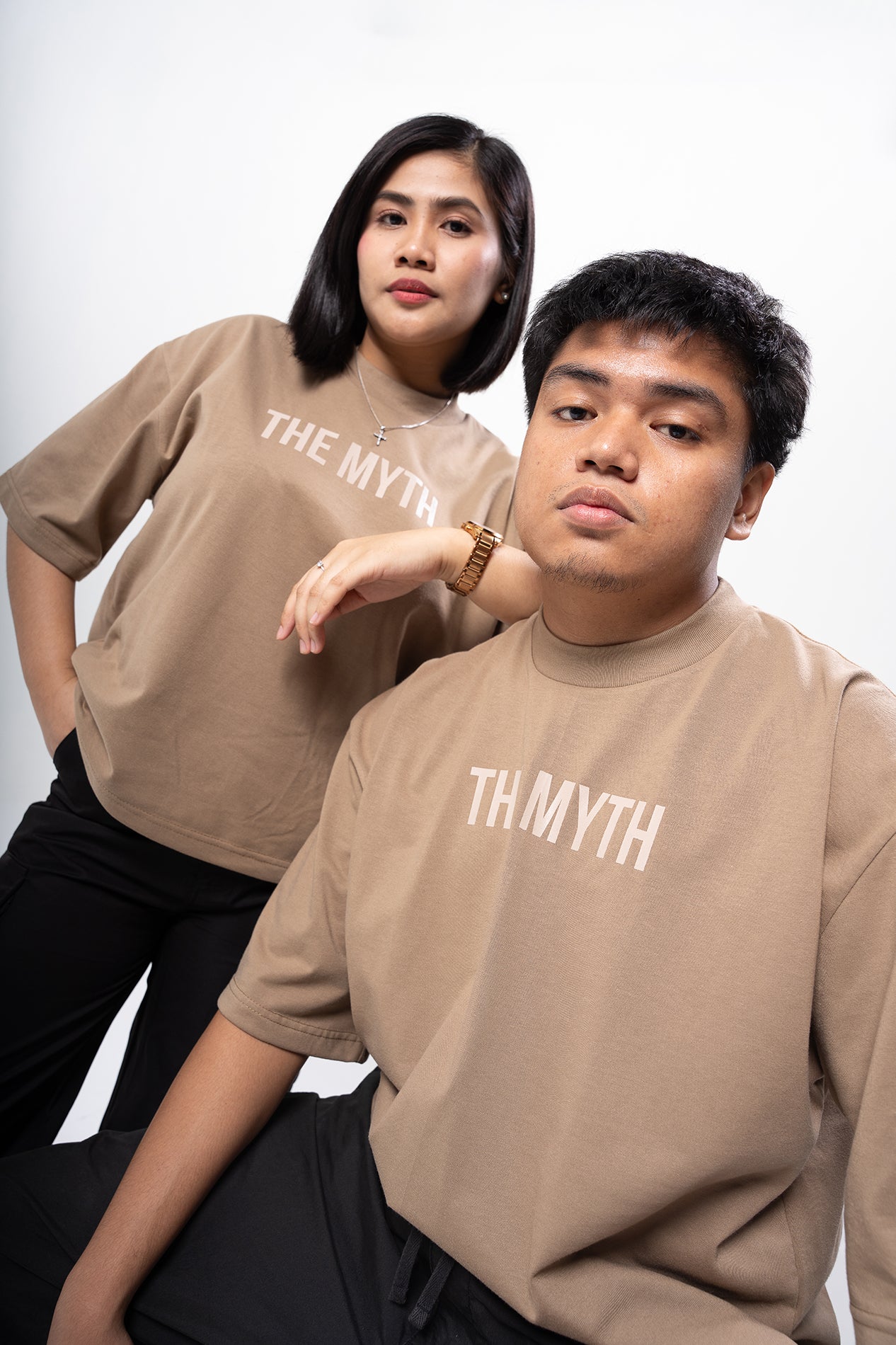 OG LOGO BOXY FIT CROPPED TEE - MOCHA