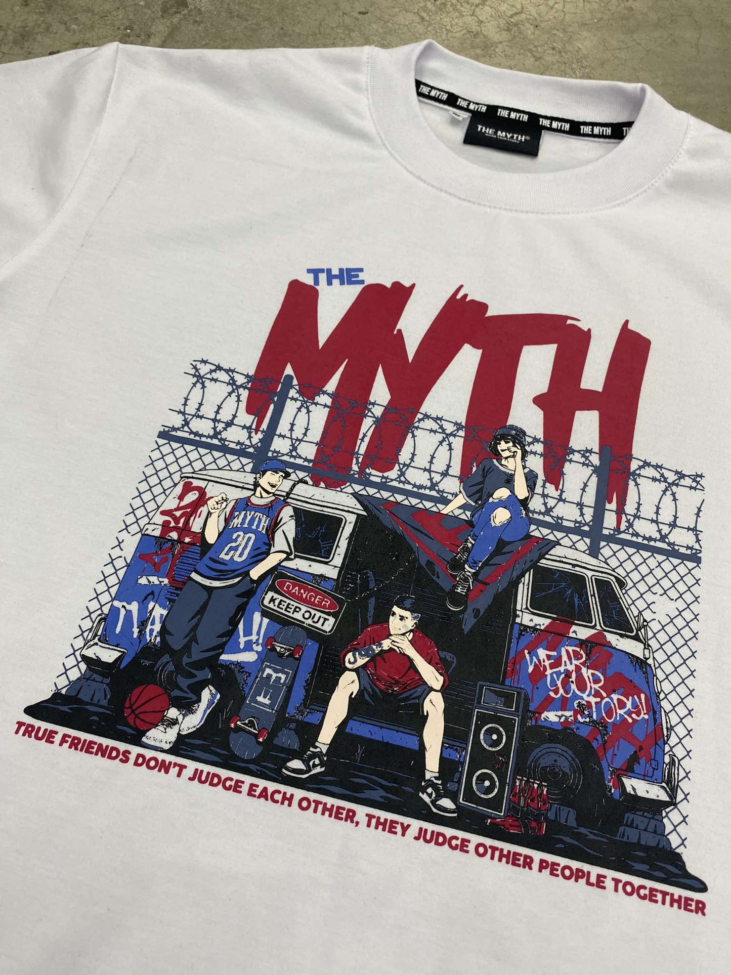 MARITHREES TEE
